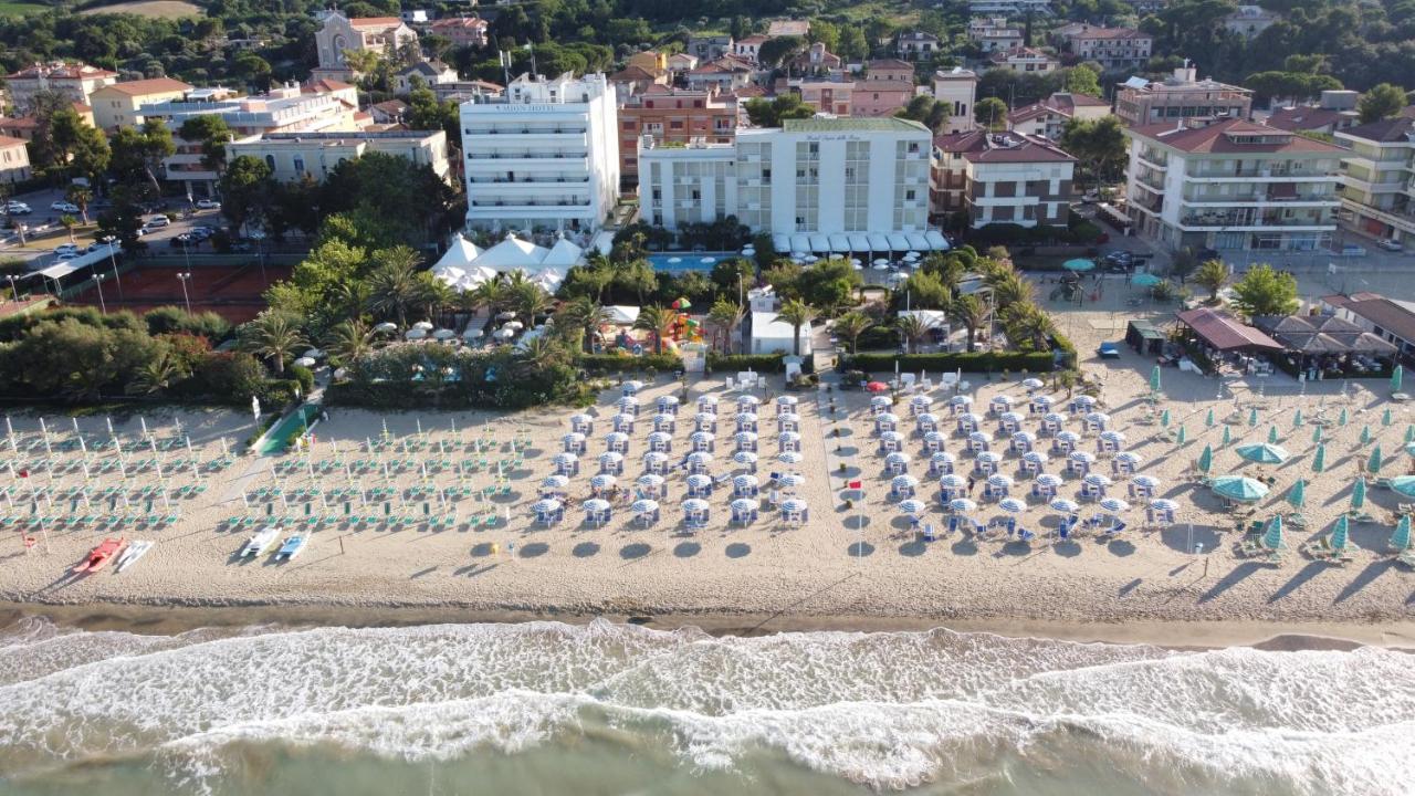 Hotel Parco Delle Rose ซิลวี มารีน่า ภายนอก รูปภาพ