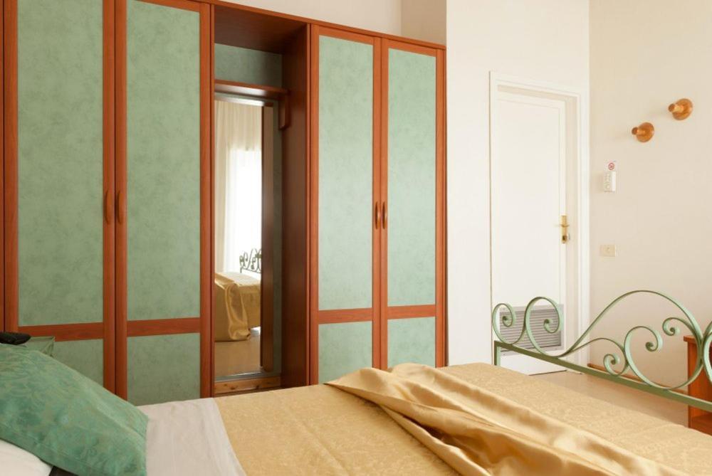 Hotel Parco Delle Rose ซิลวี มารีน่า ภายนอก รูปภาพ