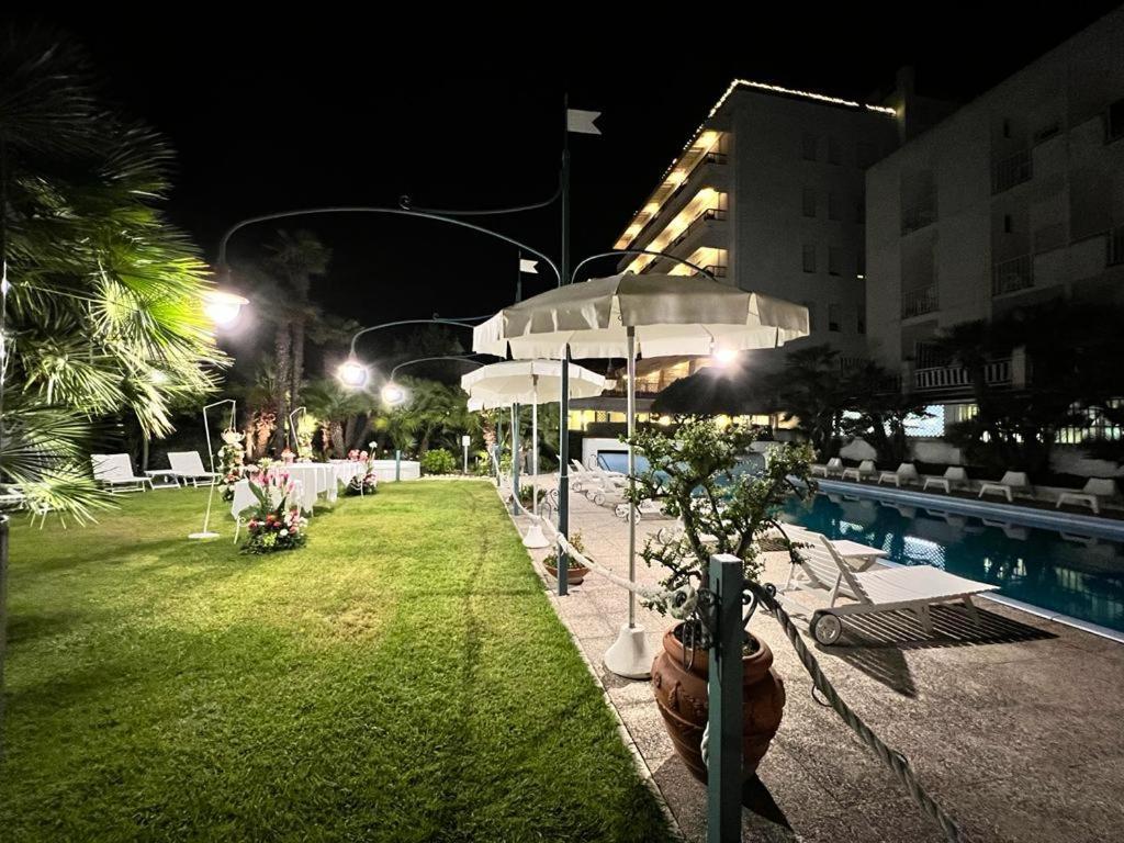 Hotel Parco Delle Rose ซิลวี มารีน่า ภายนอก รูปภาพ