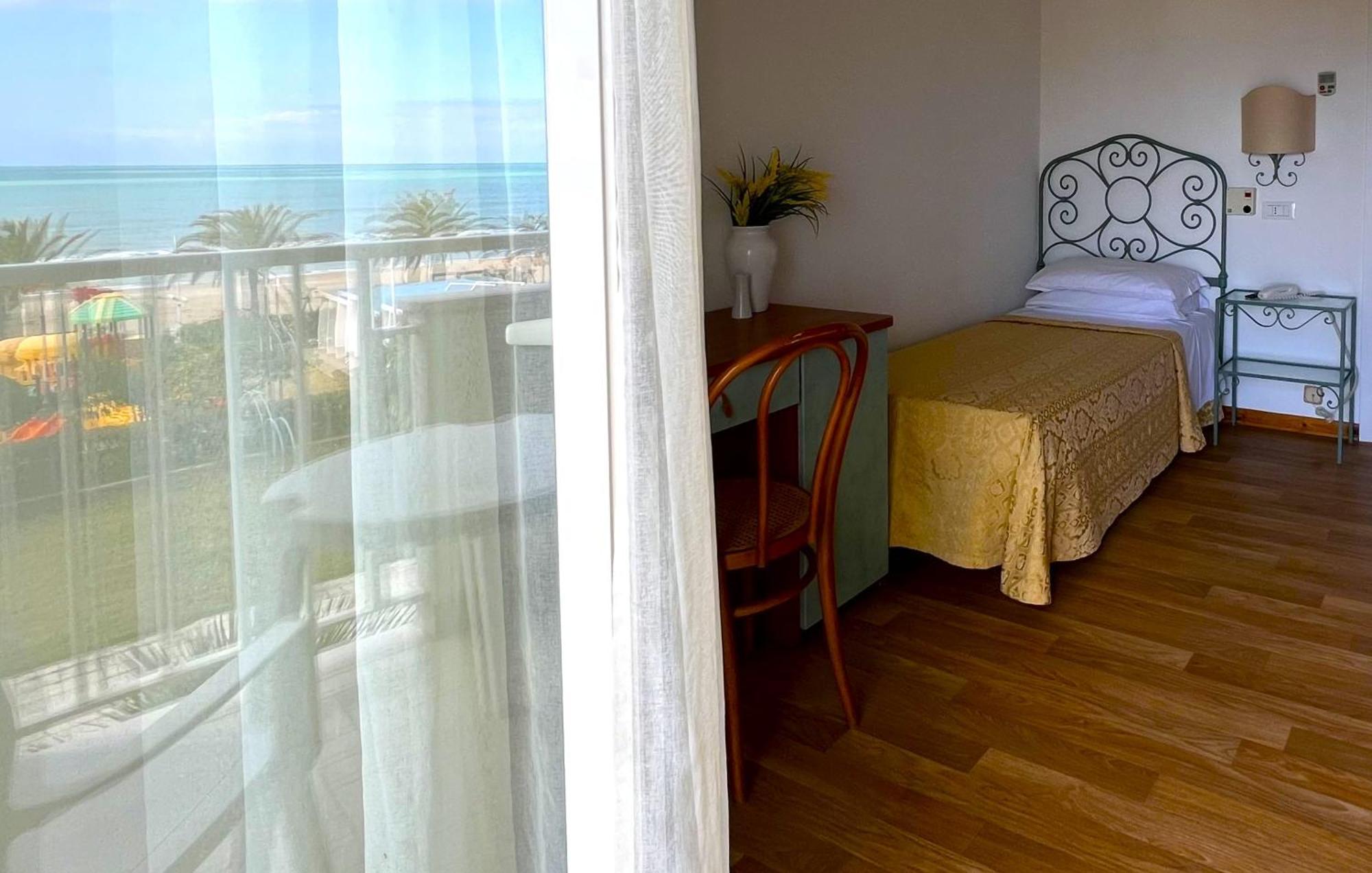 Hotel Parco Delle Rose ซิลวี มารีน่า ภายนอก รูปภาพ
