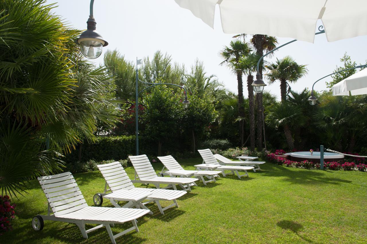 Hotel Parco Delle Rose ซิลวี มารีน่า ภายนอก รูปภาพ